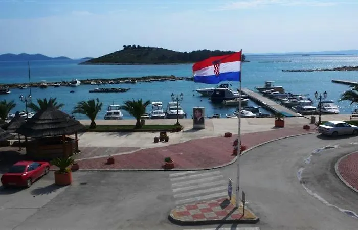 Riva Apartment *