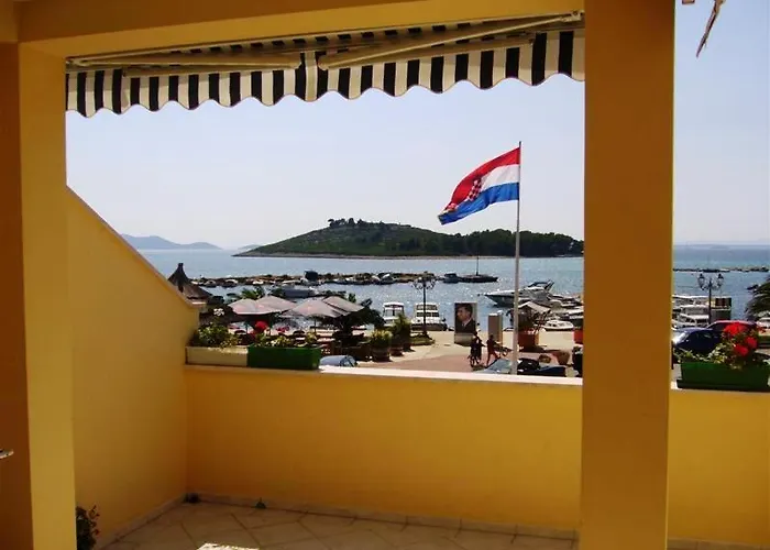 Riva * Pakoštane